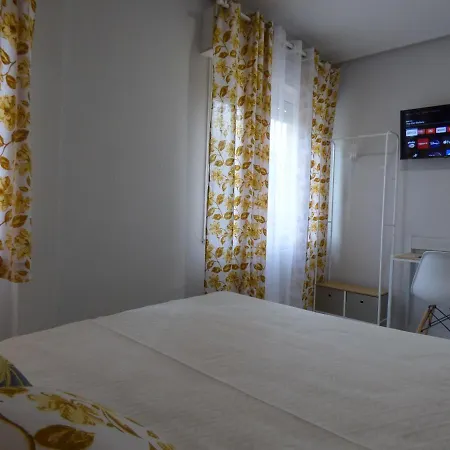 Pension Camino Del Norte מלון *